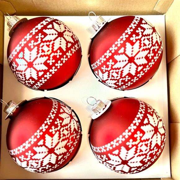 4 Matte Red Glass Christmas Ball Ornaments White Glitter Nordic Snowflake Design - Picture 5 of 6